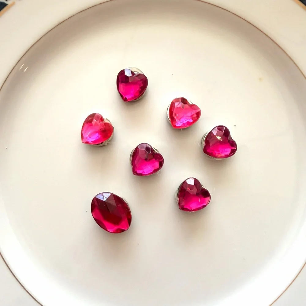 Heart-Shaped Pink Button Covers plus Oval - Picture 6 of 7